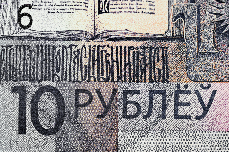 Как быстро заработать 10 рублей на карту