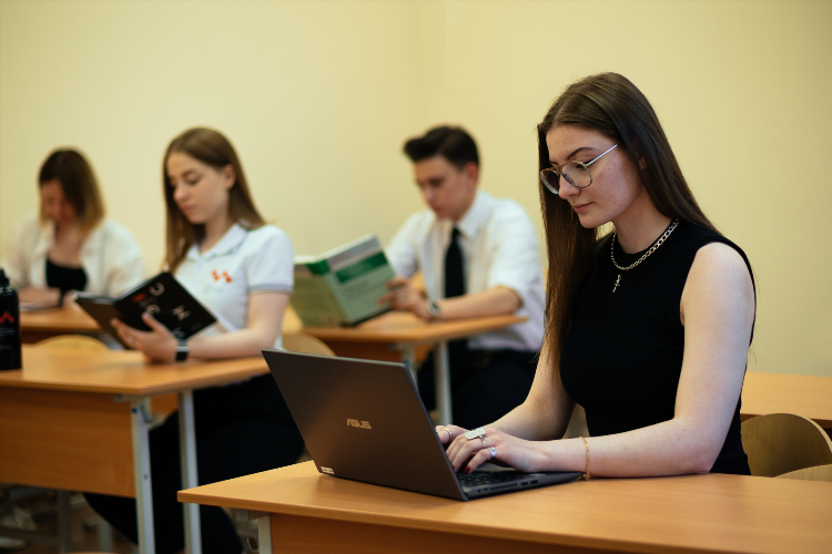 Работа юристом удаленно на дому